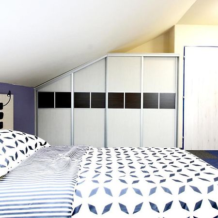 2 Bedrooms House With Enclosed Garden And Wifi At Slezska ออสตราวา ภายนอก รูปภาพ