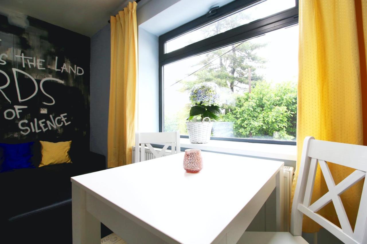 2 Bedrooms House With Enclosed Garden And Wifi At Slezska ออสตราวา ภายนอก รูปภาพ
