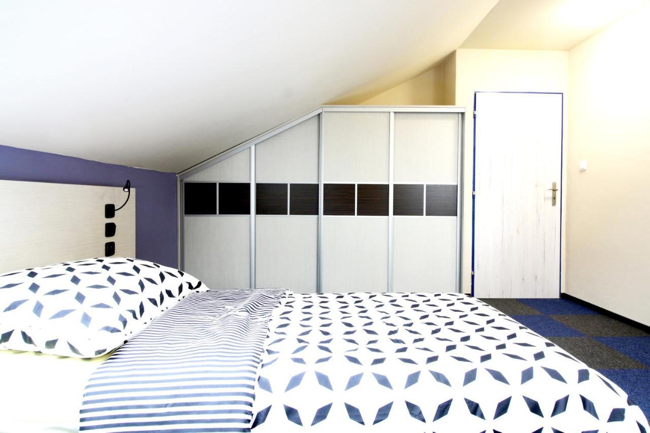 2 Bedrooms House With Enclosed Garden And Wifi At Slezska ออสตราวา ภายนอก รูปภาพ